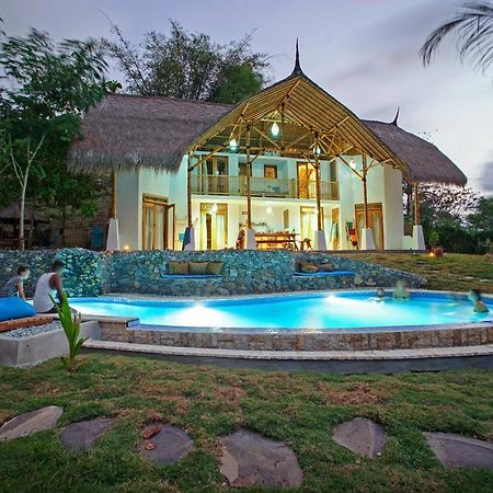 Batu Bambu Hotel Kuta  Kültér fotó