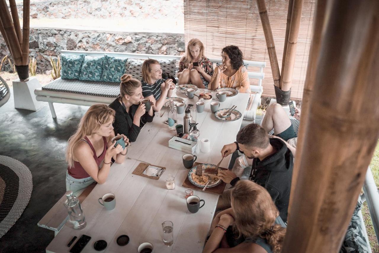 Batu Bambu Hotel Kuta  Kültér fotó